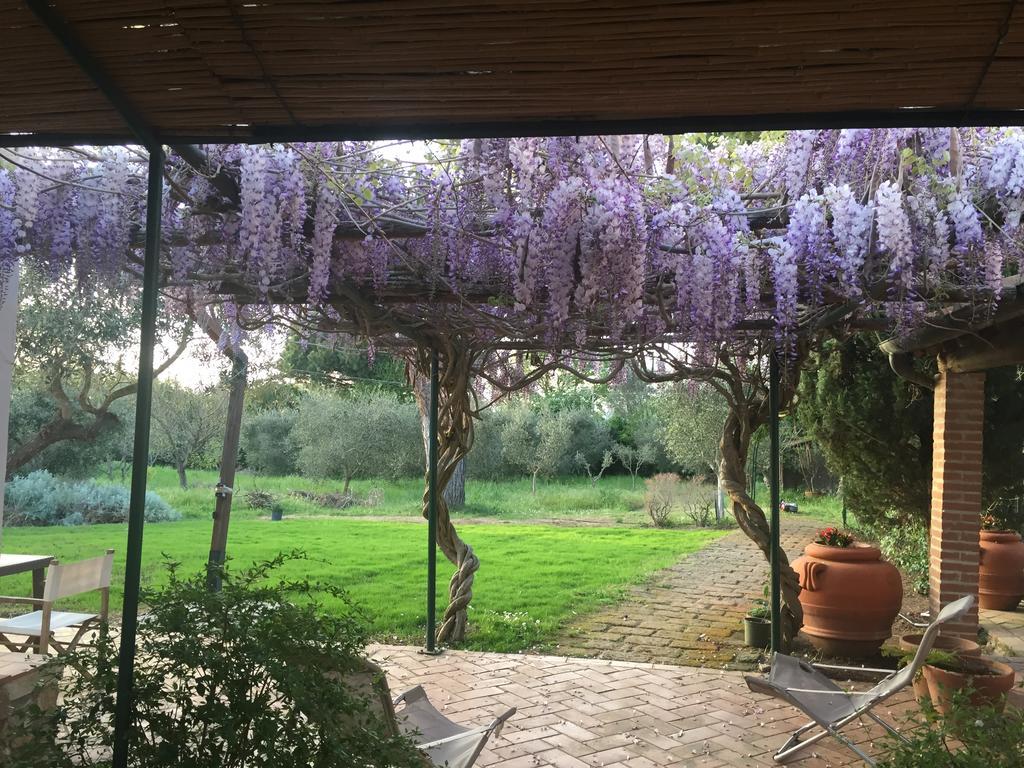 Gasthaus Casale Ai Poggi Orbetello Exterior foto