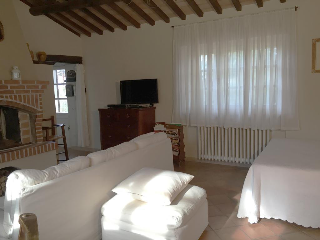Gasthaus Casale Ai Poggi Orbetello Exterior foto