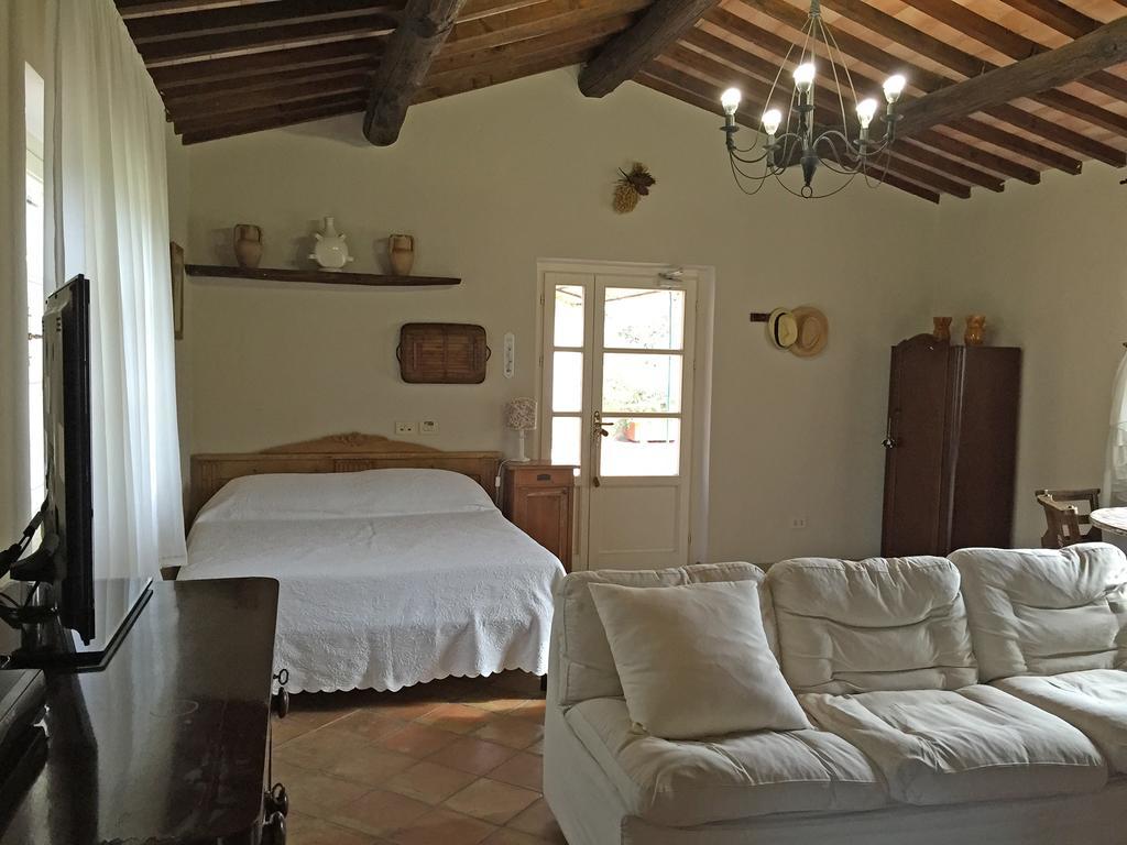 Gasthaus Casale Ai Poggi Orbetello Exterior foto