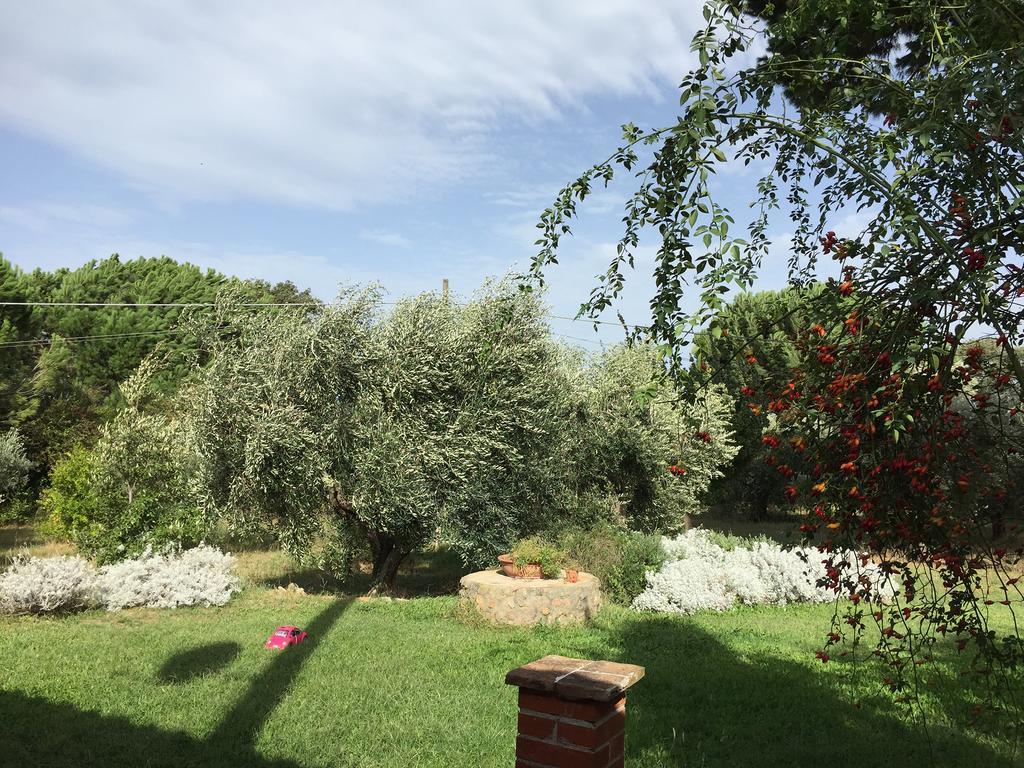 Gasthaus Casale Ai Poggi Orbetello Exterior foto